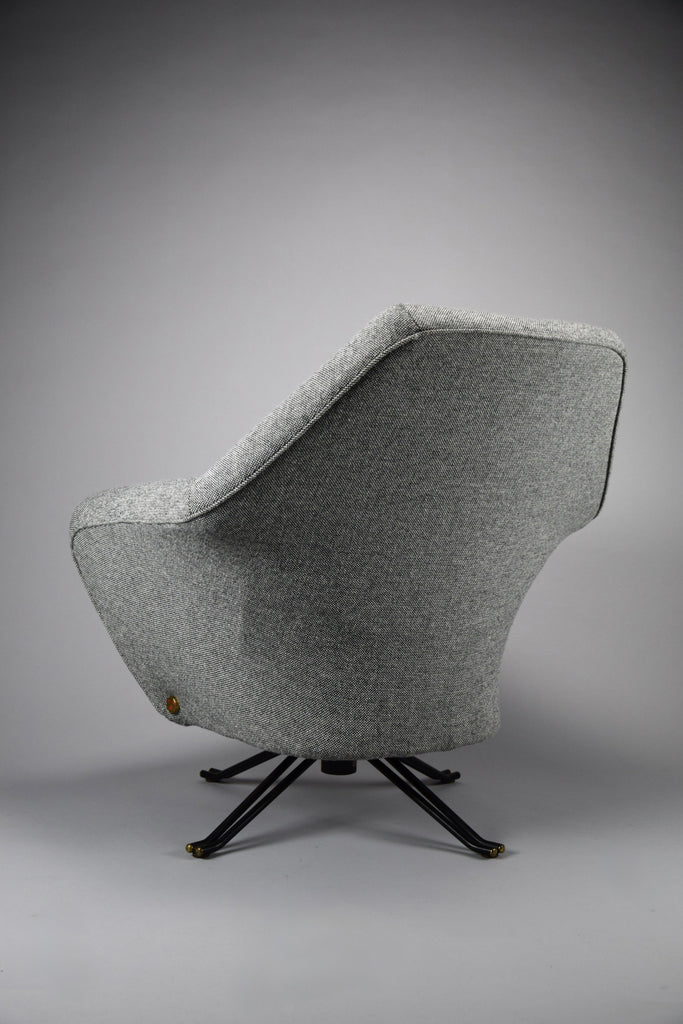 Osvaldo Borsani P32 mid century lounge chair - Furniture