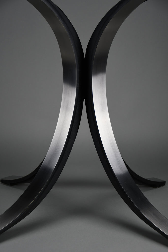 Osvaldo Borsani T69 dining table for Tecno Italy 1960s – original round fumé glass top 120 cm - Furniture