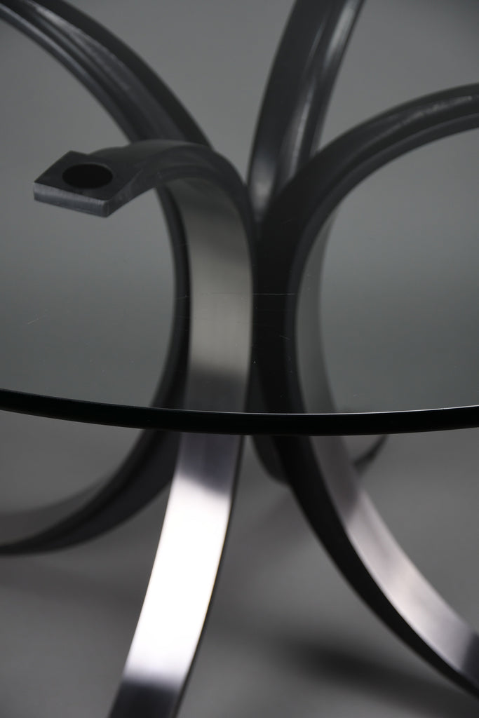 Osvaldo Borsani T69 dining table for Tecno Italy 1960s – original round fumé glass top 120 cm - Furniture