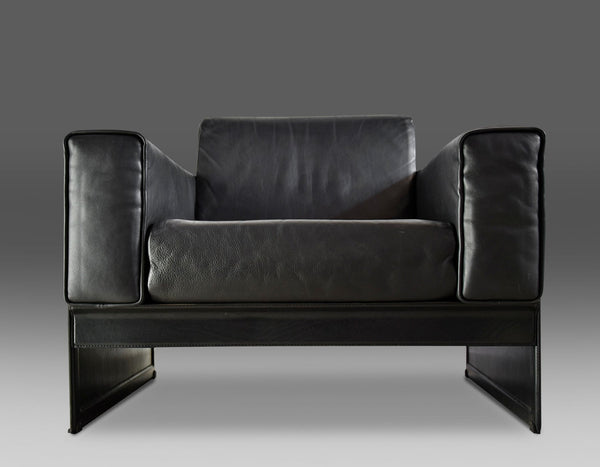 Pair of Korium Black Leather Lounge Chairs by Tito Agnoli for Matteo Grassi - Furniture