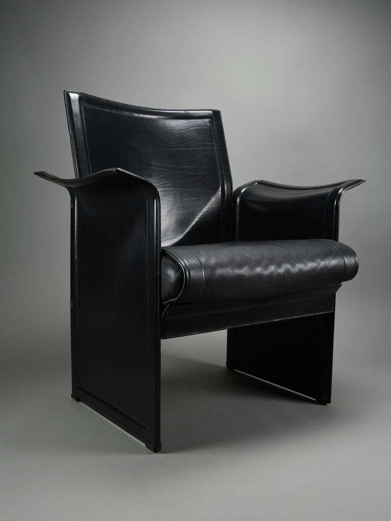 Postmodern black leather Korium armchair by Tito Agnoli for Matteo Grassi Italy 1980s - Furniture