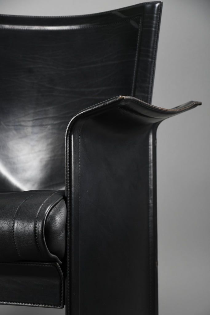 Postmodern black leather Korium armchair by Tito Agnoli for Matteo Grassi Italy 1980s - Furniture