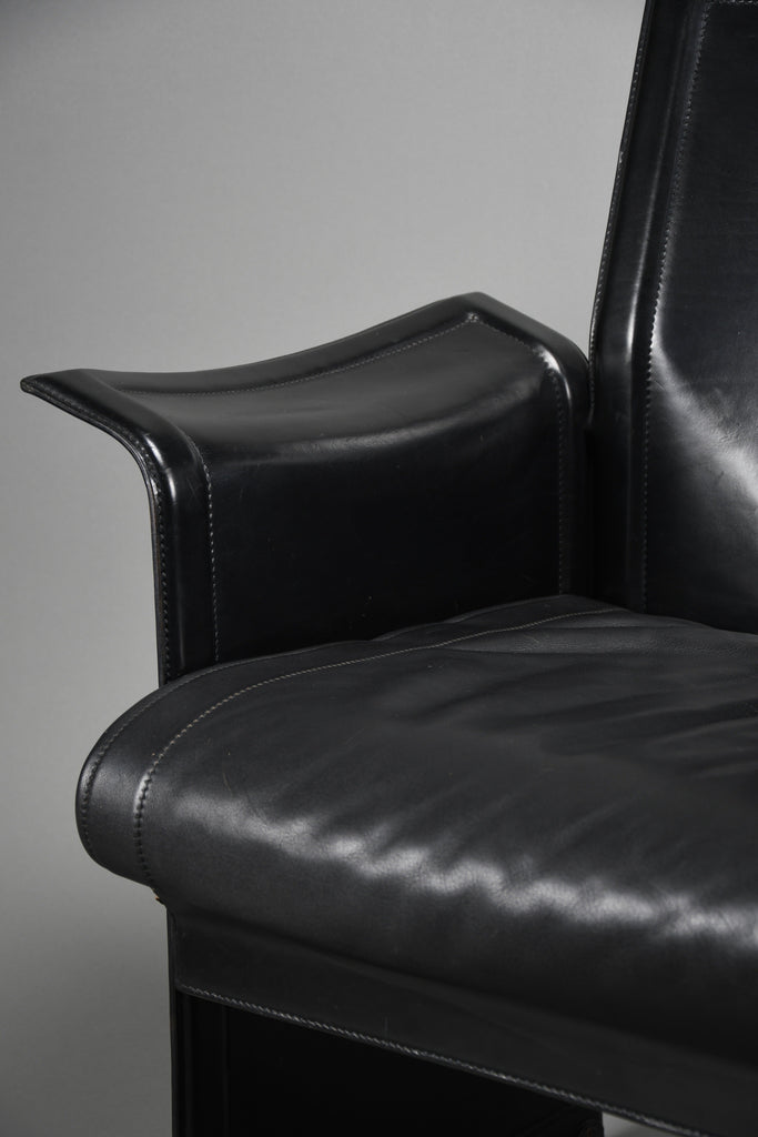 Postmodern black leather Korium armchair by Tito Agnoli for Matteo Grassi Italy 1980s - Furniture