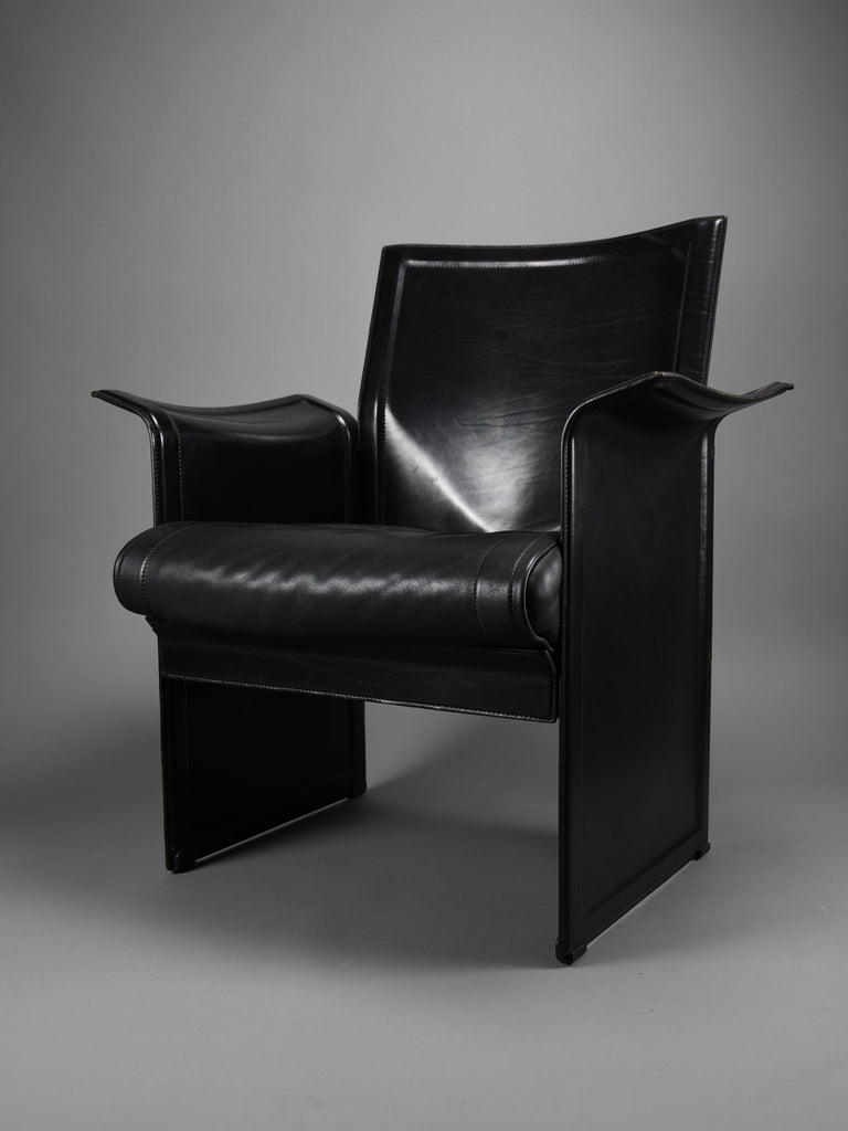 Postmodern black leather Korium armchair by Tito Agnoli for Matteo Grassi Italy 1980s - Furniture