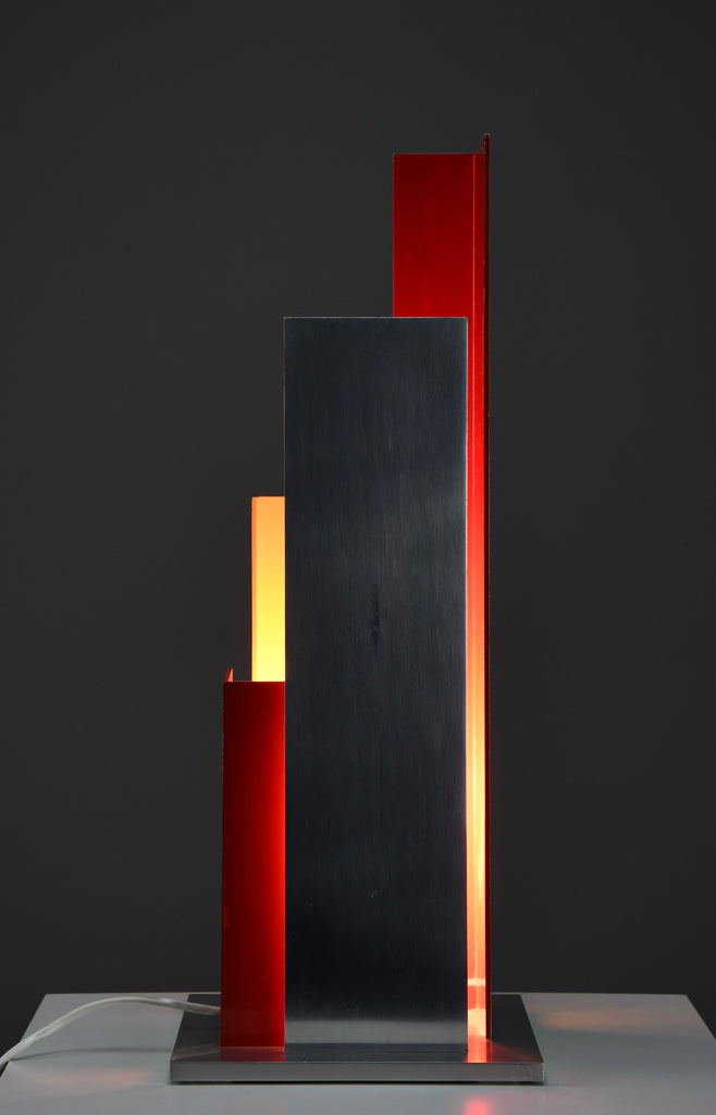 Sculptural mid-century-modern aluminium table lamp a masterpiece of Italian design - Lighting