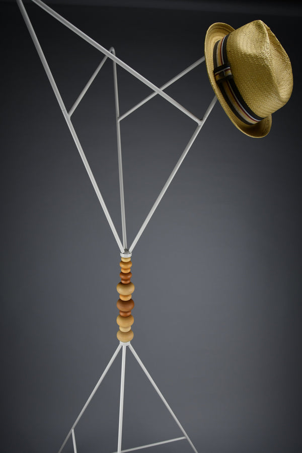 Sculptural white lacquered steel coat stand with turned wooden beads post modern style - Furniture