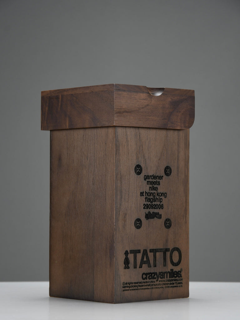 Tatto limited edition gardener meets Nike 2006 Designer Toy - Art Toys