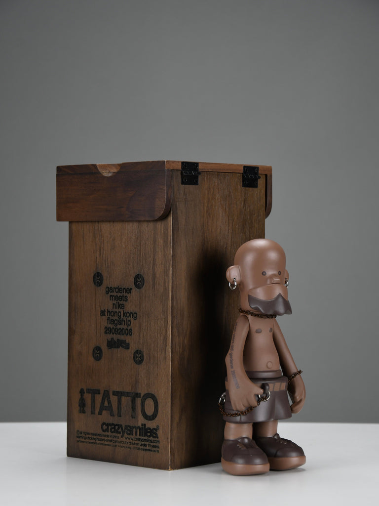 Tatto limited edition gardener meets Nike 2006 Designer Toy - Art Toys