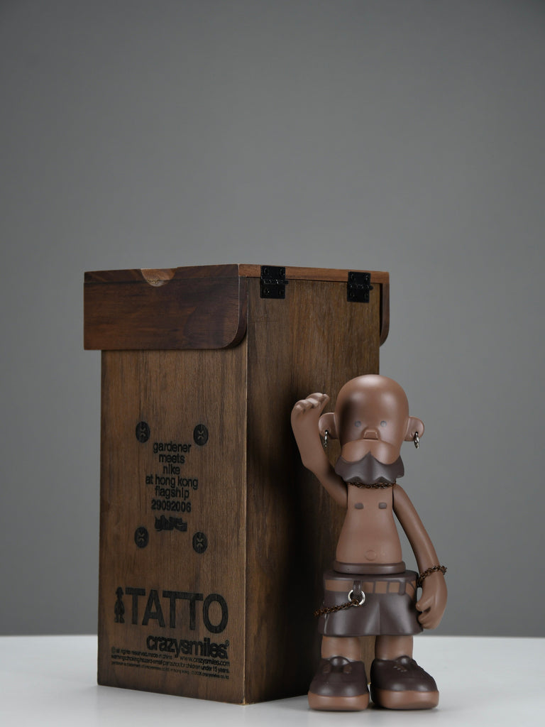 Tatto limited edition gardener meets Nike 2006 Designer Toy - Art Toys
