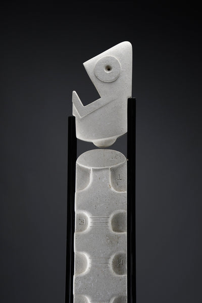 “Trova Tempo” by Alberto Cabiddu monumental modernist totem in Pietra di Vicenza 1997 - Art