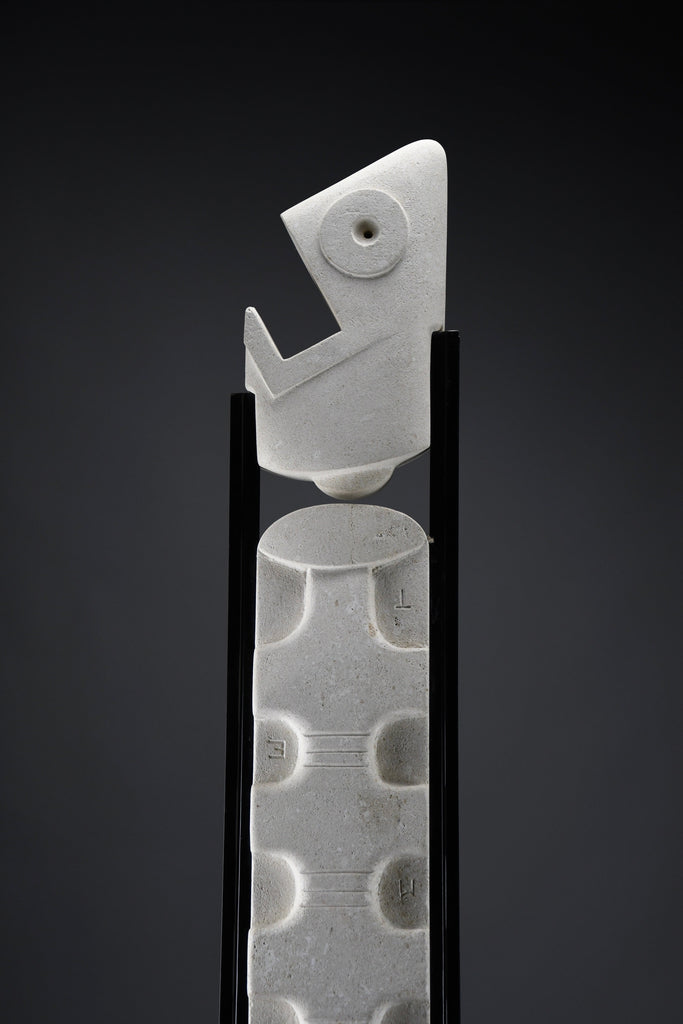 “Trova Tempo” by Alberto Cabiddu monumental modernist totem in Pietra di Vicenza 1997 - Art