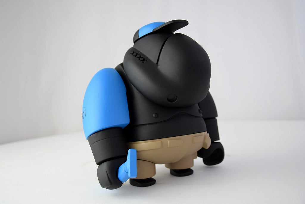 Vinyl Art Toy X-Large by Michael Lau 2007 in mint condition - Art Toys