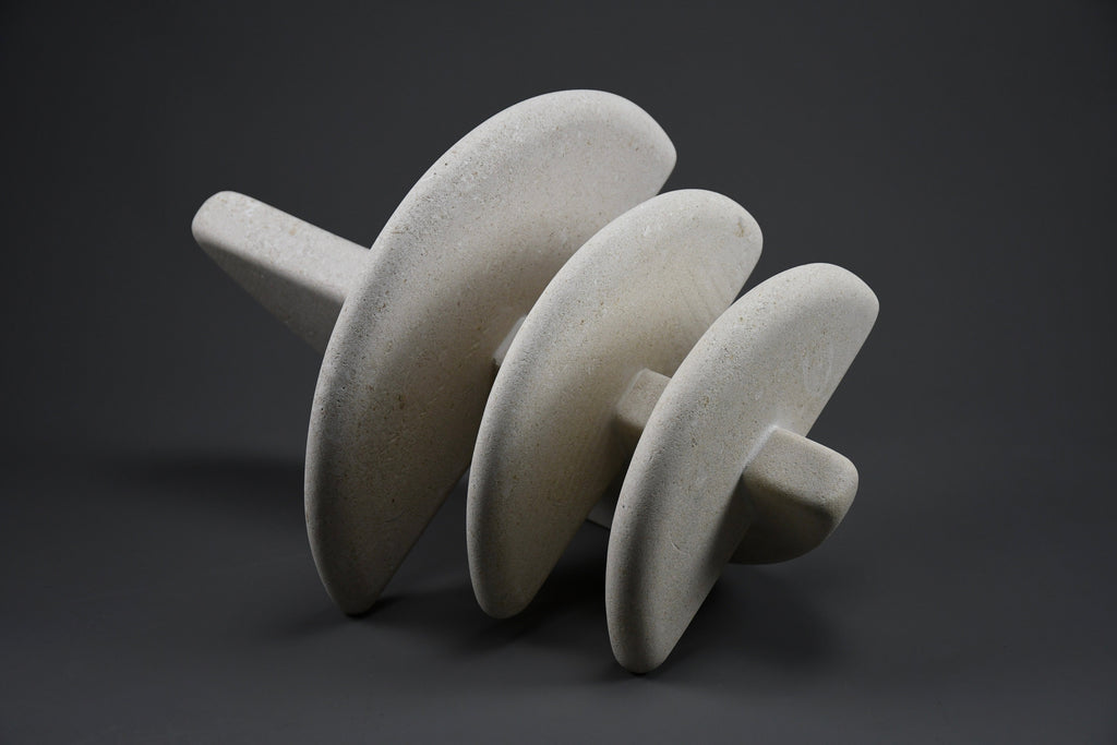 “XYZ4” by Alberto Cabiddu a harmonic dialogue in stone (1999) - Decor Sculpture
