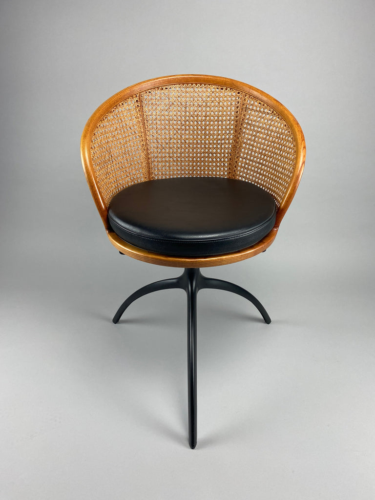 Young Lady Swivel Chair by Paolo Rizzatto - Furniture